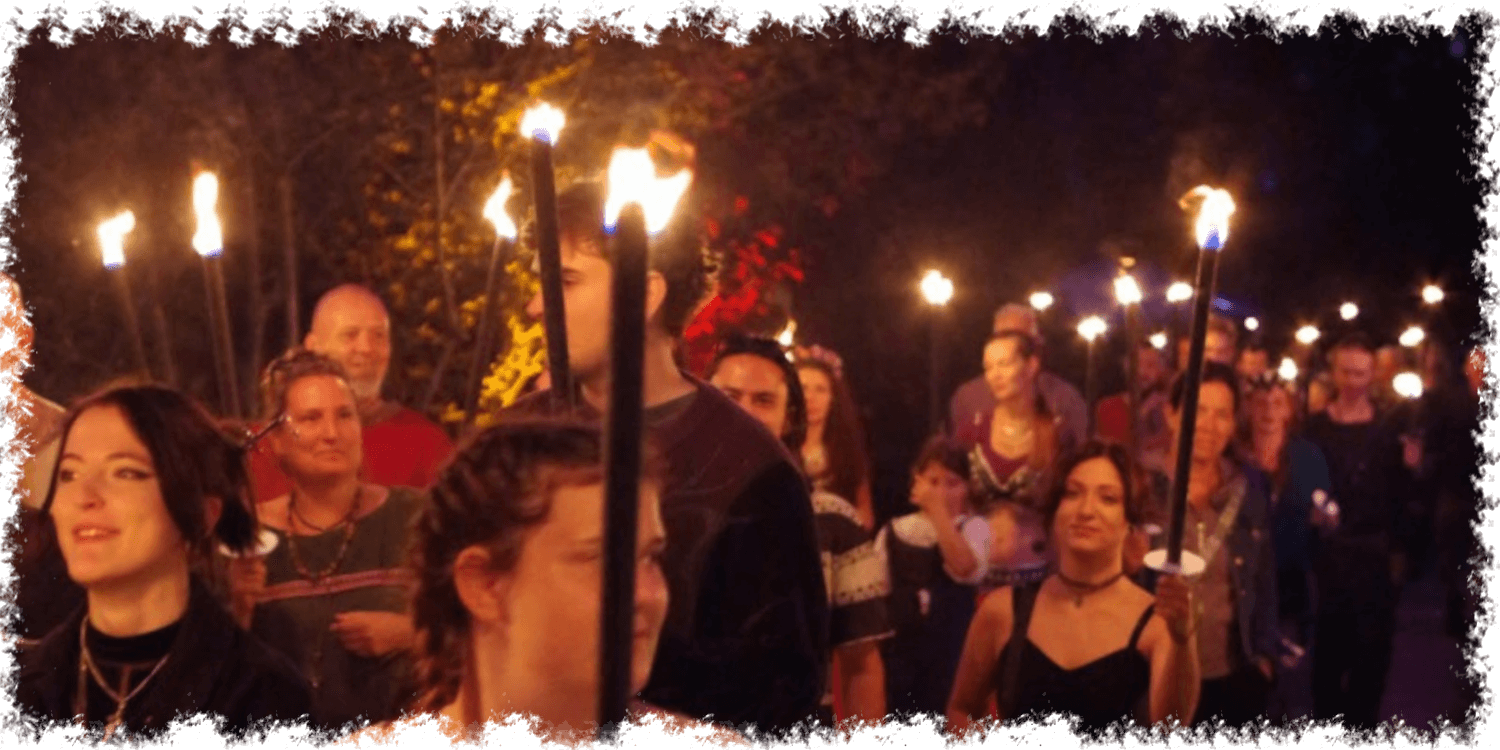 Fackelumzug mit allen Lagergruppen